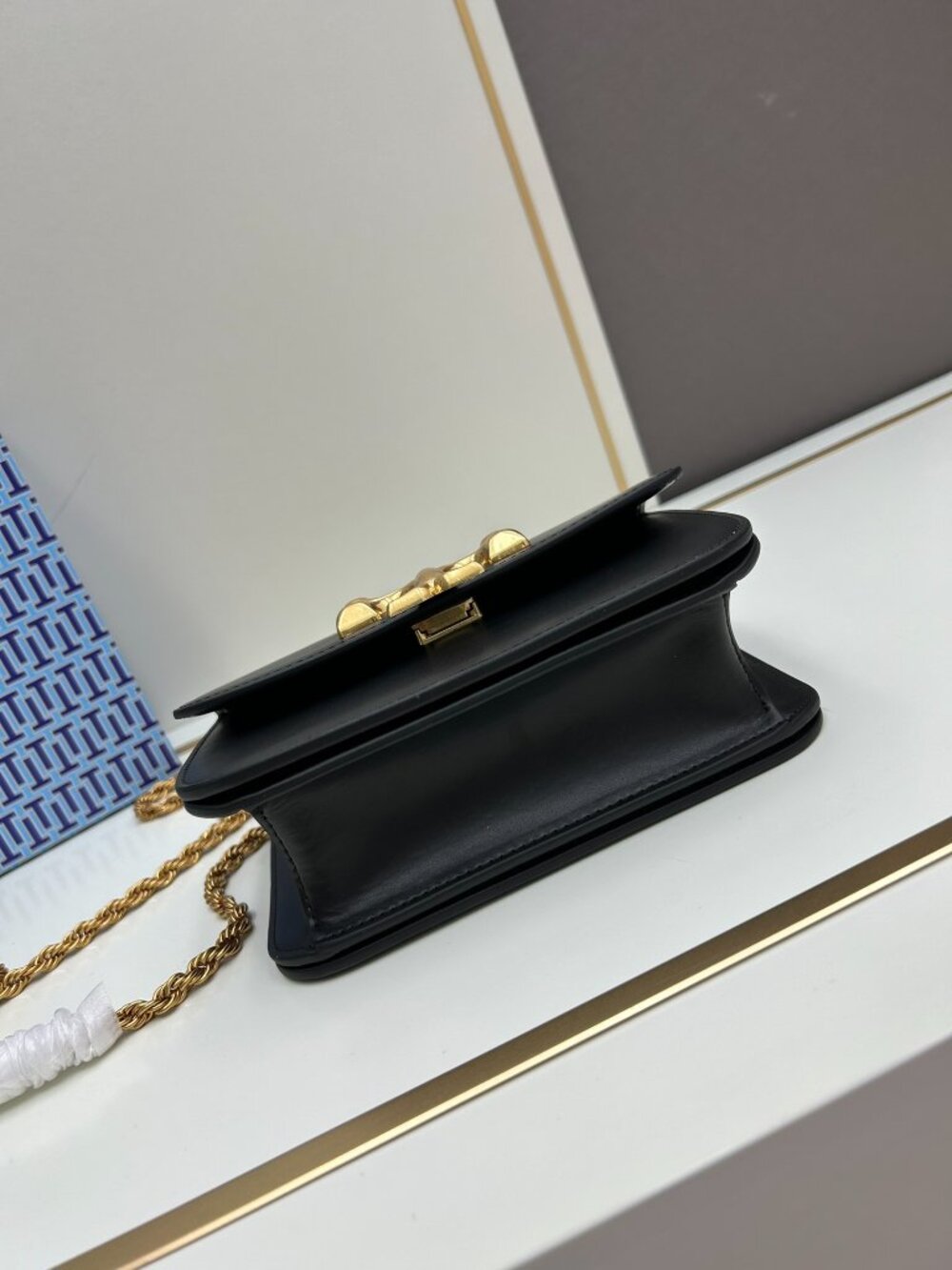 Eleanor Medium Black Smooth Leather Crossbody Bag - Picture 5 of 7